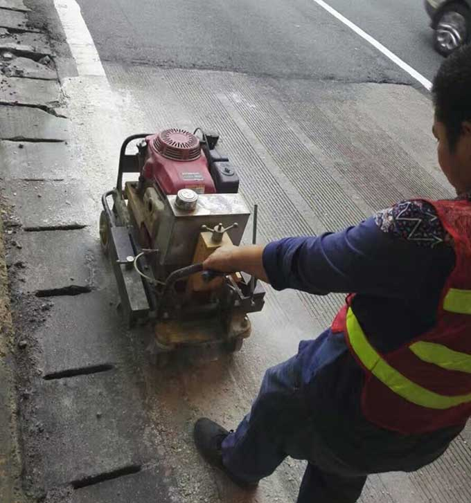 哈爾濱去除舊標線施工